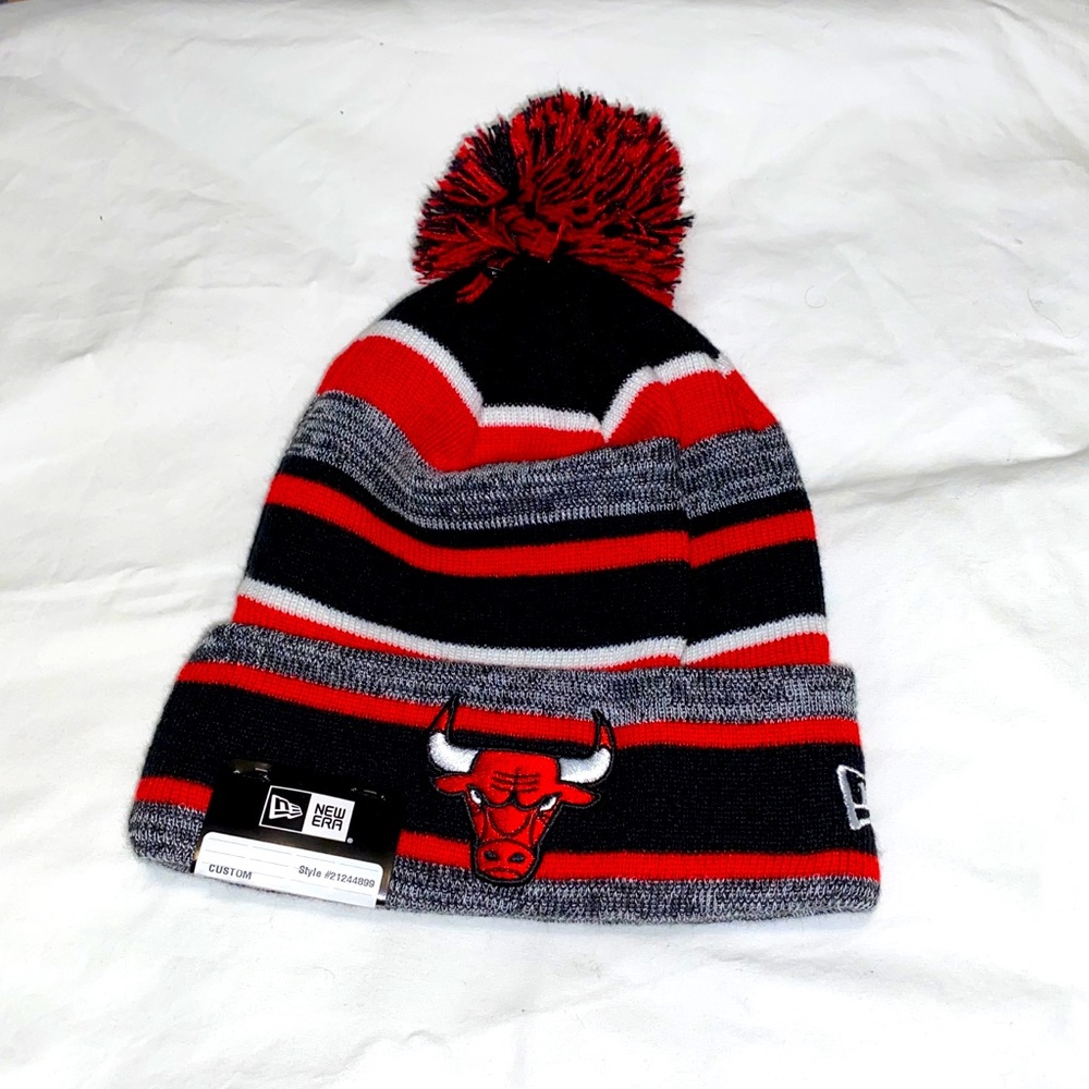 New Era Chicago Bulls Marled Stripe Pom Beanie